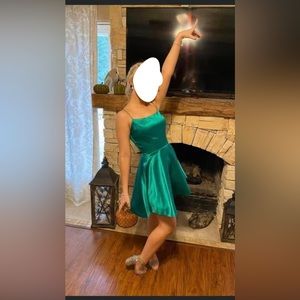 green sherri hill dress! size 2!